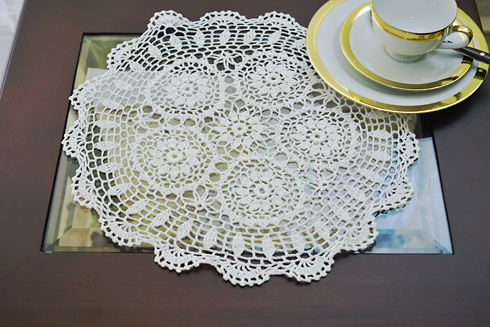 Round Crochet Placemats 16"round. white color. 2 pieces